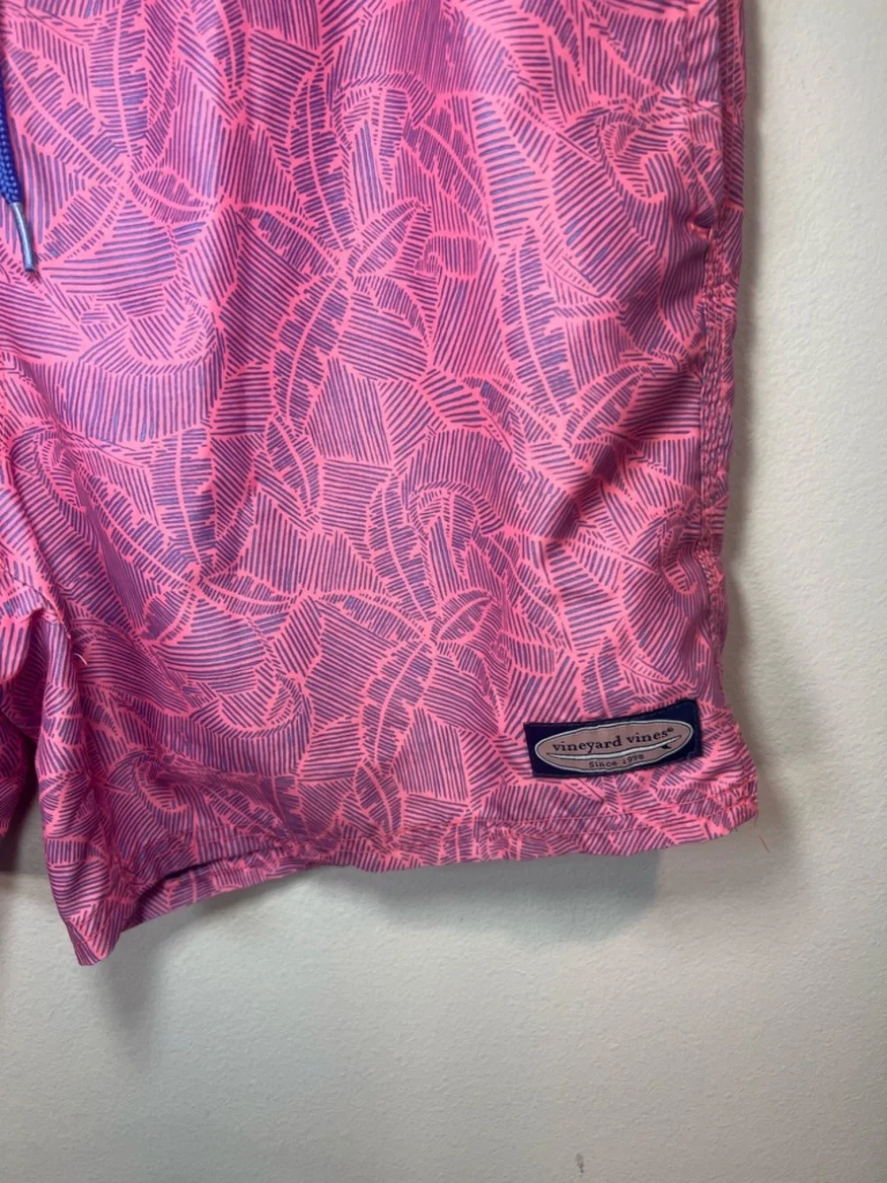 Vineyard Vines Linear Tropics Chappy Trunks Sunset Pink Lined Swim Shorts Medium
